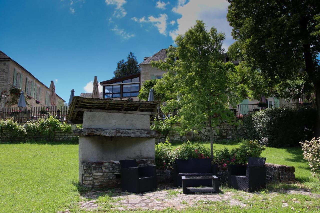 Auberge Des 7 Tours Martel Eksteriør bilde